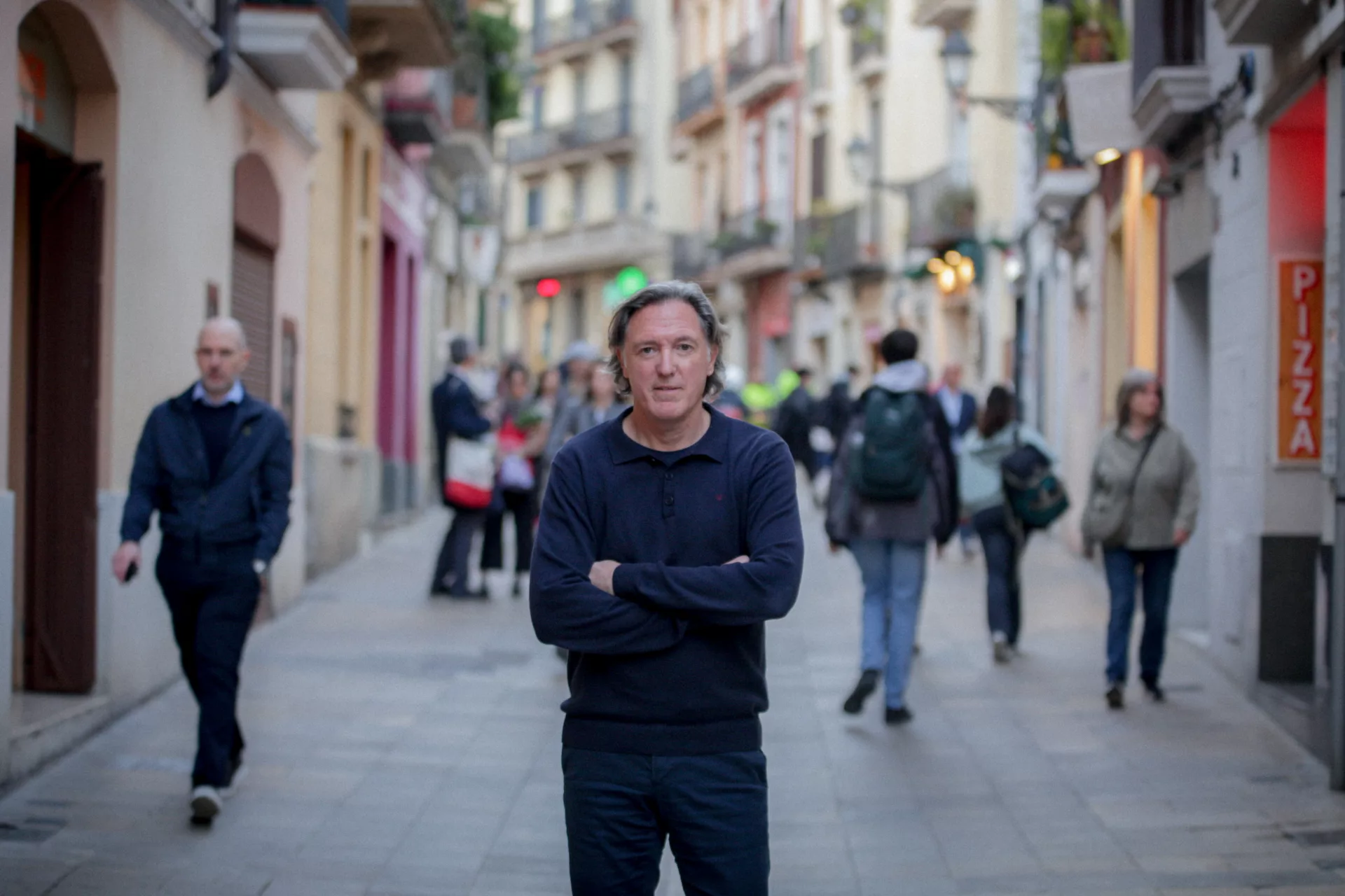 El president de l'Eix Comercial de Sarrià, Jordi del Barrio, al carrer Major de Sarrià © John McAulay